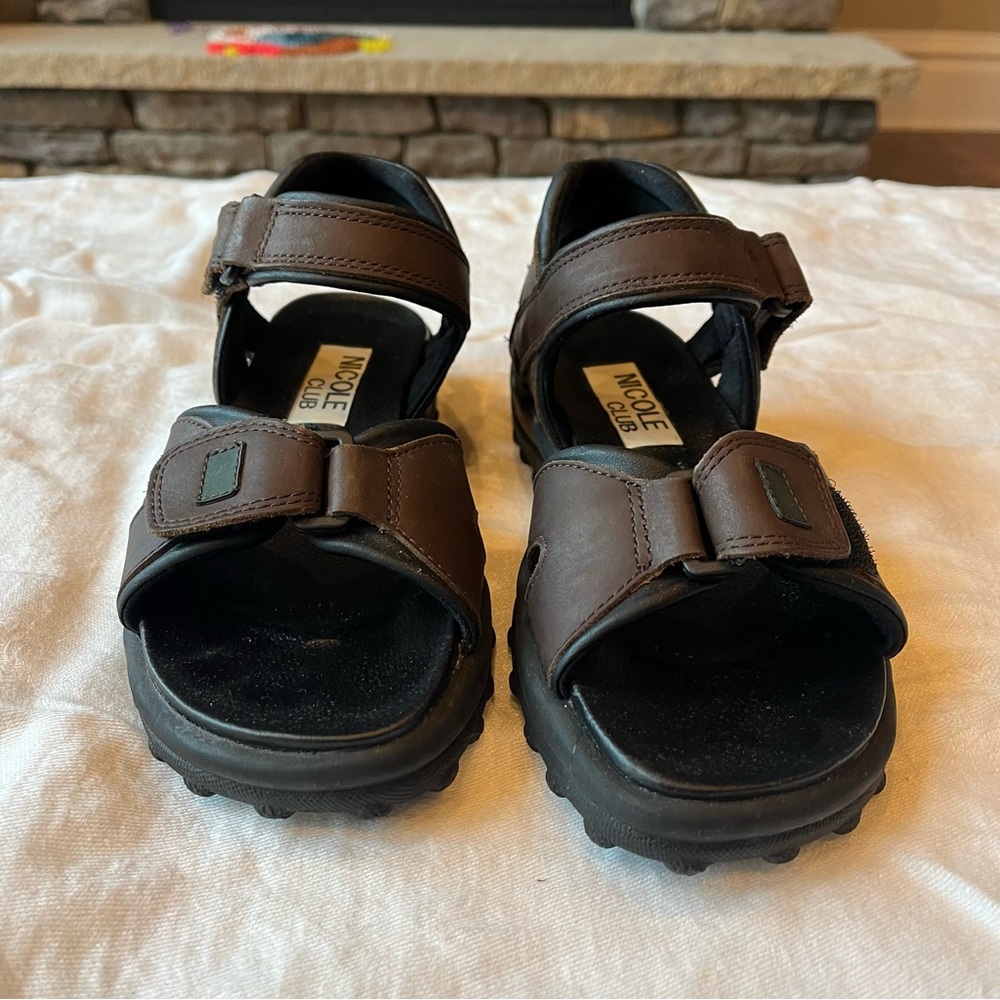 Nicole Club and Brown Sandals with Sporty Design Size 5-1/2